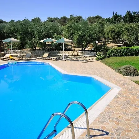 Lefkothea With Large Pool, Bbq & Playground Adelianos Kampos
