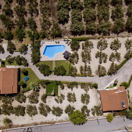Lefkothea With Large Pool, Bbq & Playground * Adelianos Kampos