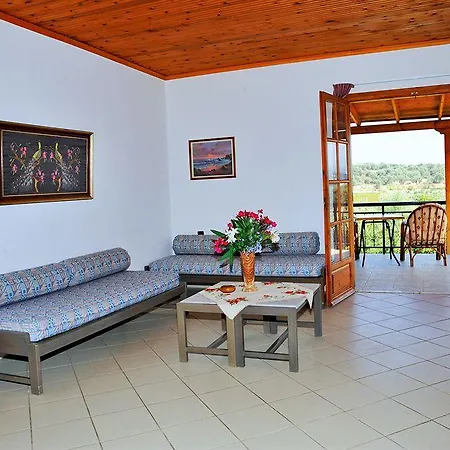 Lefkothea With Large Pool, Bbq & Playground *
