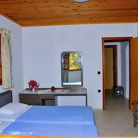 Lefkothea With Large Pool, Bbq & Playground * אדליאנוס קומפוס
