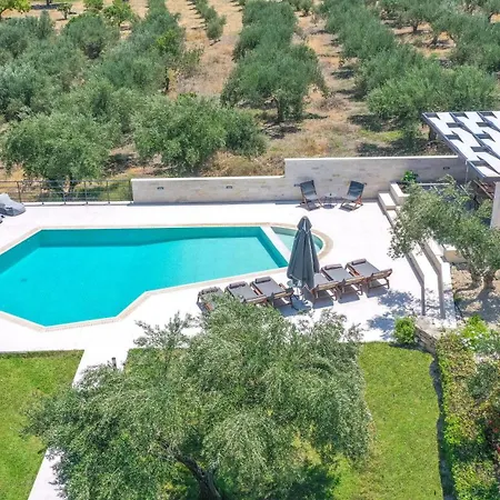 Lefkothea With Large Pool, Bbq & Playground Adelianos Kampos