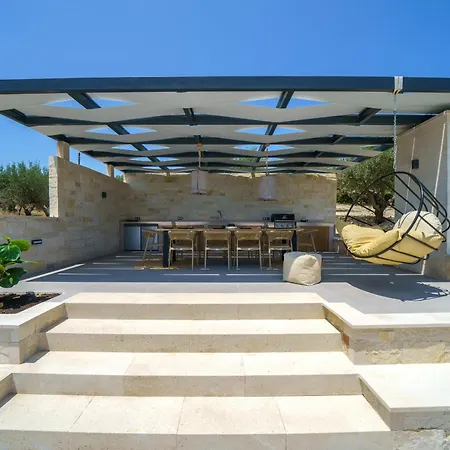 Lefkothea With Large Pool, Bbq & Playground Villa Adelianos Kampos