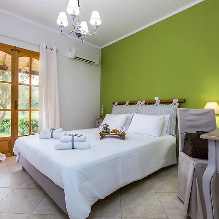 Villa Lefkothea With Large Pool, Bbq & Playground *
