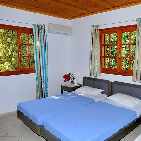Lefkothea With Large Pool, Bbq & Playground Villa Adelianos Kampos