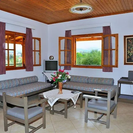 Lefkothea With Large Pool, Bbq & Playground Villa *