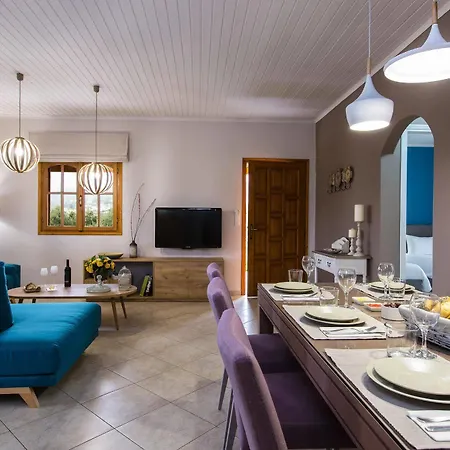 Villa Lefkothea With Large Pool, Bbq & Playground
