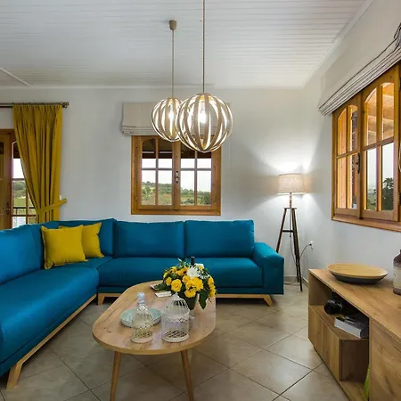 Villa Lefkothea With Large Pool, Bbq & Playground Adelianos Kampos
