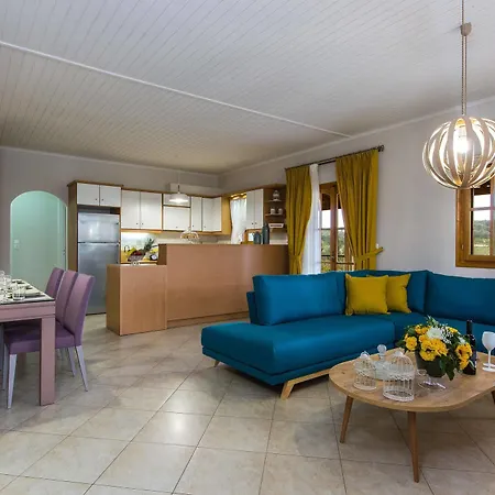 וילה Lefkothea With Large Pool, Bbq & Playground