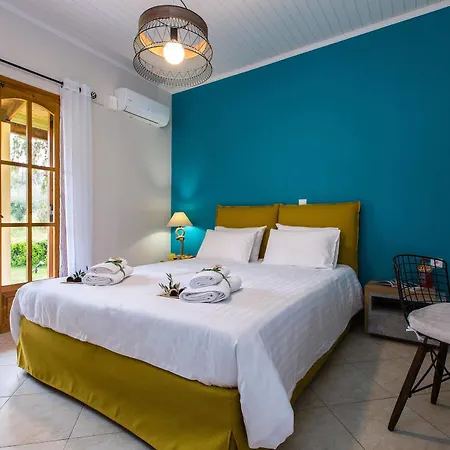 Villa Lefkothea With Large Pool, Bbq & Playground Adelianos Kampos