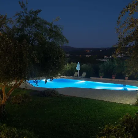 Lefkothea With Large Pool, Bbq & Playground Villa *
