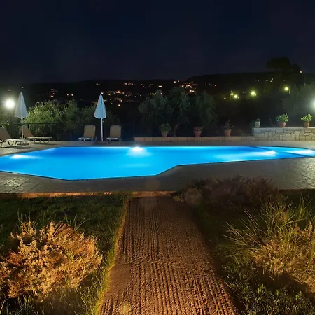 Lefkothea With Large Pool, Bbq & Playground Adelianos Kampos