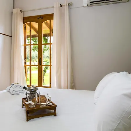 Lefkothea With Large Pool, Bbq & Playground Villa