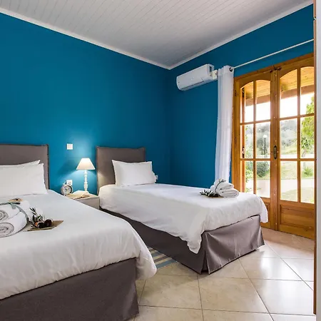 Villa Lefkothea With Large Pool, Bbq & Playground *
