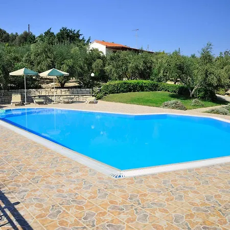 Villa Lefkothea With Large Pool, Bbq & Playground Adelianos Kampos