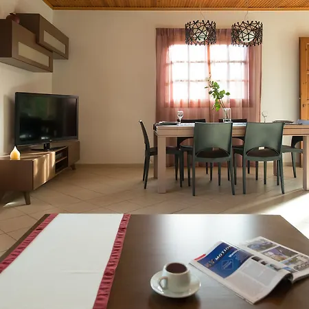 Villa Lefkothea With Large Pool, Bbq & Playground *