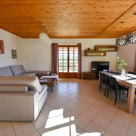 Lefkothea With Large Pool, Bbq & Playground וילה אדליאנוס קומפוס