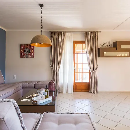 Lefkothea With Large Pool, Bbq & Playground Adelianos Kampos